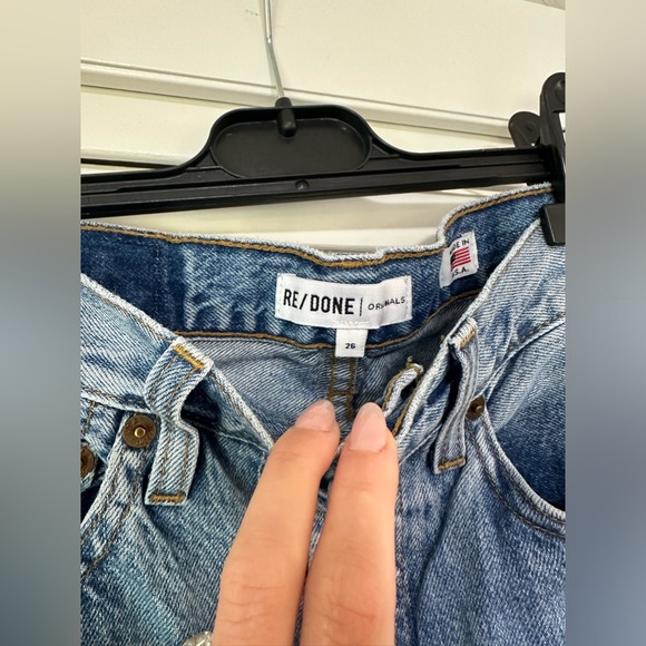 RE/DONE 70S Stove Pipe Distressed Raw Hem Button Fly Jeans Size 26 - Picture 3 of 7